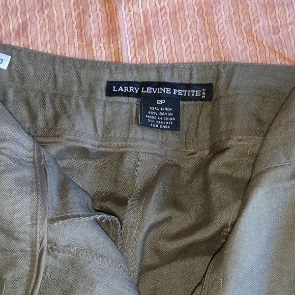 Larry Levine petite linen blend shorts - Picture 4 of 5